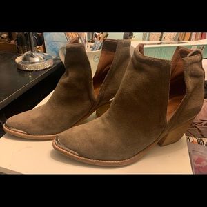 Jeffrey Campbell Cromwell Booties